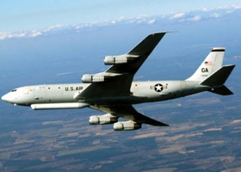 ‘하늘의 눈’ 美조기경보기 이틀째 남한 상공 출격…대북감시 격상