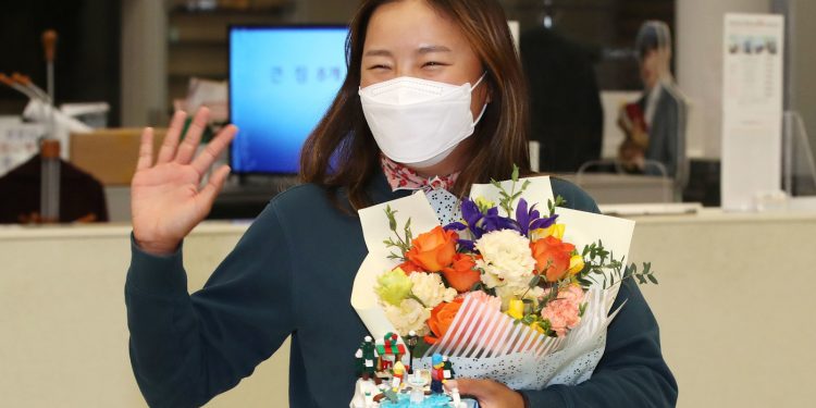 ‘금의환향’ 고진영 “CME 우승·상금왕 마무리…응원해주셔서 가능”