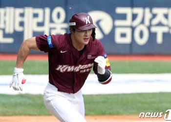 빅리그 진출 노리는 김하성, 28일 전격 미국행 …계약 임박한 듯