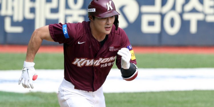 빅리그 진출 노리는 김하성, 28일 전격 미국행 …계약 임박한 듯