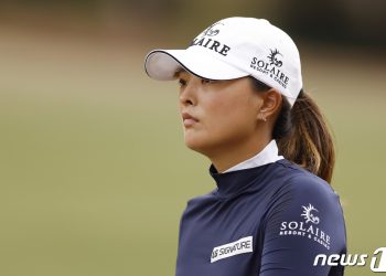 “세계 1위 고진영, 4개 대회 출전하고 상금 1위 가능”…美 골프위크