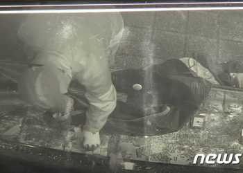 금은방 턴 경찰 간부 구속…영장심사 전 “동료에게 미안”