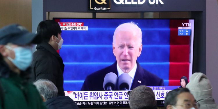 바이든호 엇갈린 희망…여 “남북관계 돌파구” 야 “북핵 억제”