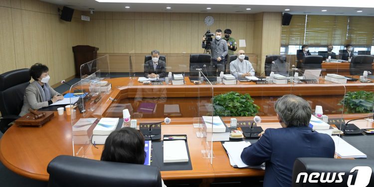 ‘박원순 성희롱’ 결론에 6개월 걸린 인권위