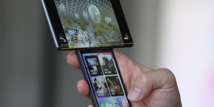 ‘생사 기로’ LG폰…23분기 연속 적자 행진