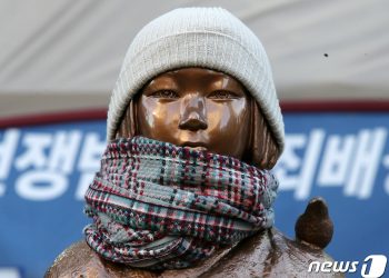 위안부 피해자, 日정부 상대 손배소 1심 승소…”1억씩 배상”