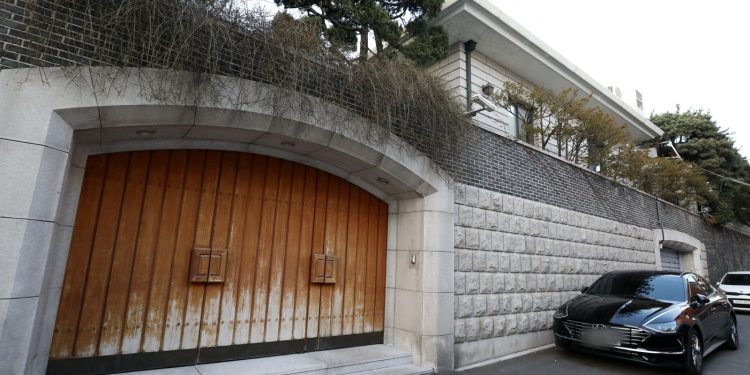 전두환 측, 연희동 별채 압류처분 무효소송서 패소