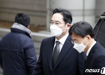 “이재용 없는 삼성…중국의 그림자 드리운다”
