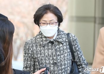 文정부 첫 장관구속…김은경 ‘블랙리트스’ 실형