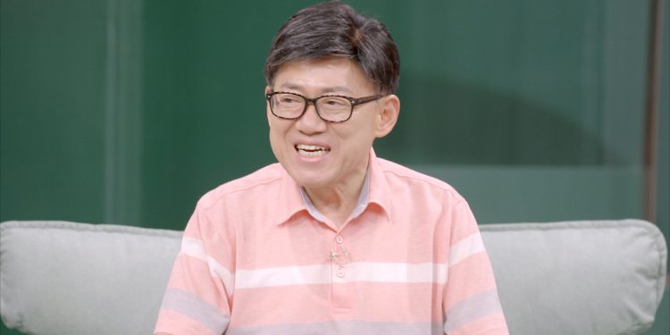 엄영수, 미국서 10세 연하 재미교포 사업가와 삼혼