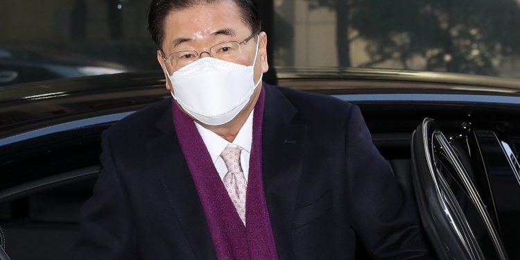 외교부 정의용호 출범…한미동맹·대북·대일 ‘난제’ 산적