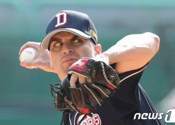 ‘KBO리그 다승왕’ 후랭코프, 커쇼와 선발 맞대결서 대등