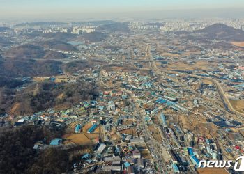 LH직원만? 광명시흥만?…6개 신도시 전수조사, 국토부도 타깃