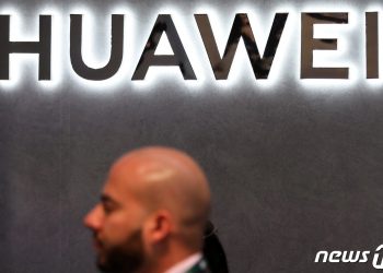 美 FCC 위원, 중국 네트워크 장비 구입 금지 강화 촉구