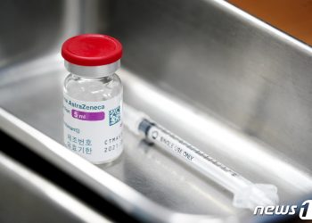 美보건당국 아스트라제네카 백신 실험 데이터에 의문 제기