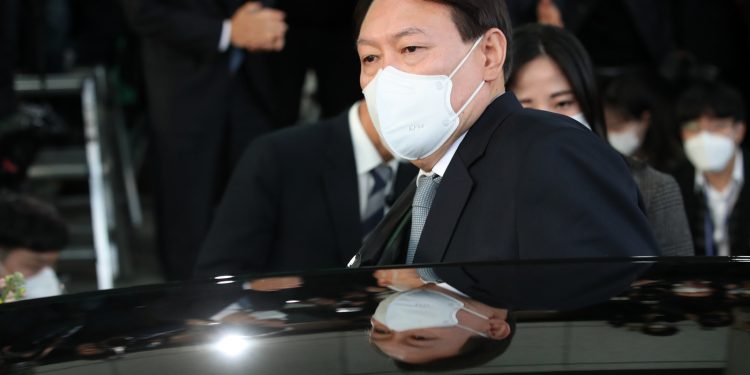 윤석열 “노무현 정치감각은 ‘메시’…文정부 인사들 그만큼 안 돼”