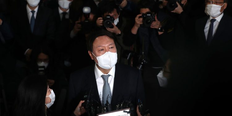 윤석열, 사퇴 직전 ‘거악 척결’ 美 모겐소 검사장 전기 배포