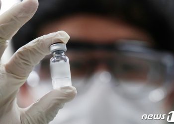 주삿바늘 필요 없는 코로나19 백신, 이르면 올해 나온다