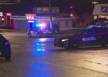 메트로 애틀랜타서 총기난사로 아시아계 포함 8명 사망…용의자 체포