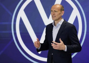 폭스바겐, 자율주행 확대 ‘트리니티’ 프로젝트…”2년 내 50만대 네트워크 연결”