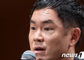 ‘한국계 미국인 비올리스트’ 리처드 용재 오닐, 그래미 수상…클래식 부문
