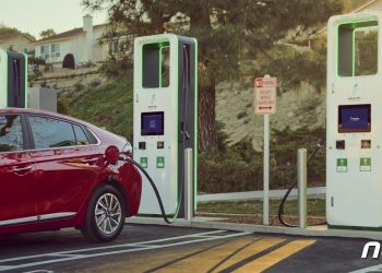 SK㈜, 초급속 전기차 충전기 제조 ‘시그넷 EV’ 2930억에 인수