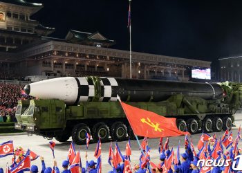 “北, 2027년까지 핵무기 최대 242개 보유 가능성”