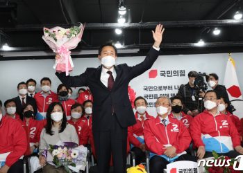 ‘당선’ 오세훈 “엄중한 책임감 느낀다”