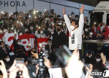 성난 민심 거울에 비친 정권의 ‘민낯’…2030도 등 돌렸다