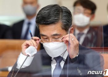 서욱 “천안함은 北 소행…영웅 폄훼 안돼”