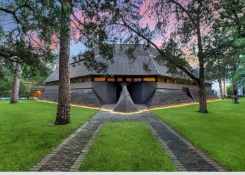 美 ‘다스베이더 집’ 430만불 매물로 나왔다