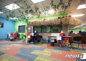 ‘갈길 먼 집단면역’…美 백신 접종률 급락에 당국 ‘골머리’