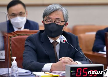 尹 길어지는 잠행…野 대선판에 ‘플랜B’ 최재형·김동연 說說說