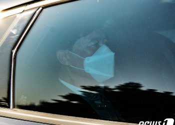 檢 “이성윤, 문무일에 보고 누락…지휘부 압박 수사방해”