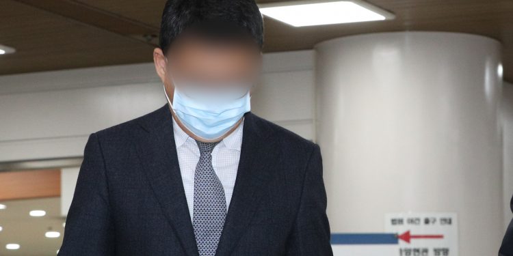 검찰 ‘故김홍영 검사 폭행’ 前부장검사에 징역1년6개월 구형