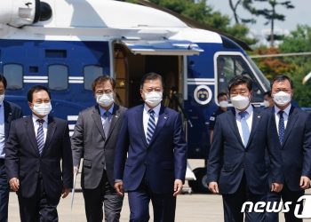 백신외교 성과 주목…반도체·배터리 협상 지렛대