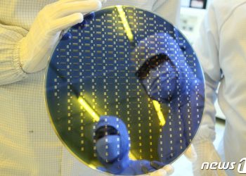 아시아 덮친 코로나·가뭄 이중악재…韓 반도체 수출에도 그림자