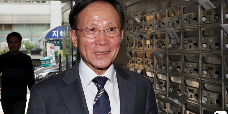 이수혁 주미대사 “백신 위해 백악관 접촉”