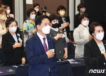 김기현 “文정부, 국적불명 소득주도성장으로 국민 희망 빼앗아”