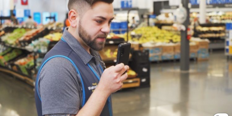 월마트, 직원 74만명한테 연말까지 삼성 ‘갤럭시폰’ 지급한다