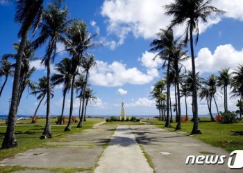 항공업계 국제선 날갯짓…”올여름 AZ 접종자도 괌·사이판으로”