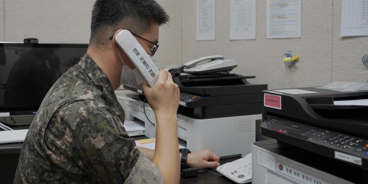13개월만에 남북 통신선 복구…북미협상에도 영향 미칠까