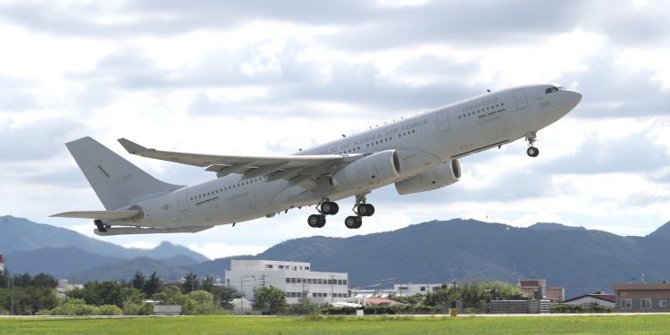 ‘바이러스 온상’ 된 문무대왕함…집단감염 막을 수 없었나