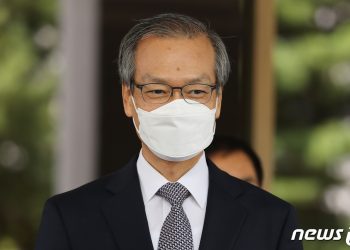 ‘최약체’ 평가받던 허익범 특검, ‘디지털 증거’로 김경수 잡았다