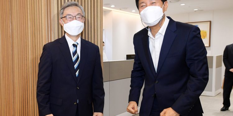 최재형 “지도자, 상대방 경청하고 때론 설득도 당해야”…연일 ‘文 저격’