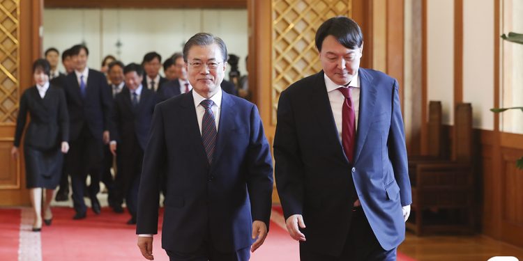 윤석열 “같이 물러나면 징계 않겠다 압박…대통령 뜻으로 봐야”