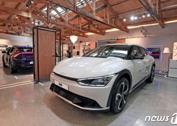 하반기 전기차 전쟁 본격화…EV6·G80 등 신차 쏟아진다