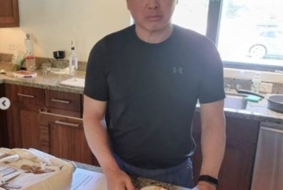 최태원 회장 멍 때리는 까치머리 사진 인터넷 초토화