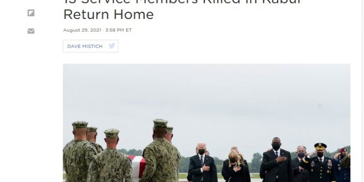 싸늘한주검으로 돌아온 미군유해, 눈시울붉힌 바이든 대통령