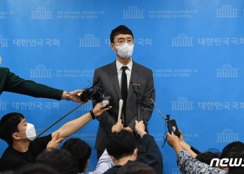 김웅 “제보자 1명으로 특정된다…신분 밝혀지면 경위 이해할 것”